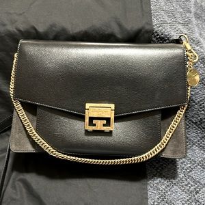 GIVENCHY MEDIUM GV3 SHOULDER BAG